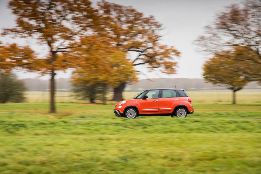  Fiat 500L Cross (330) 2017 года  (UK) (фото 35 из 89)